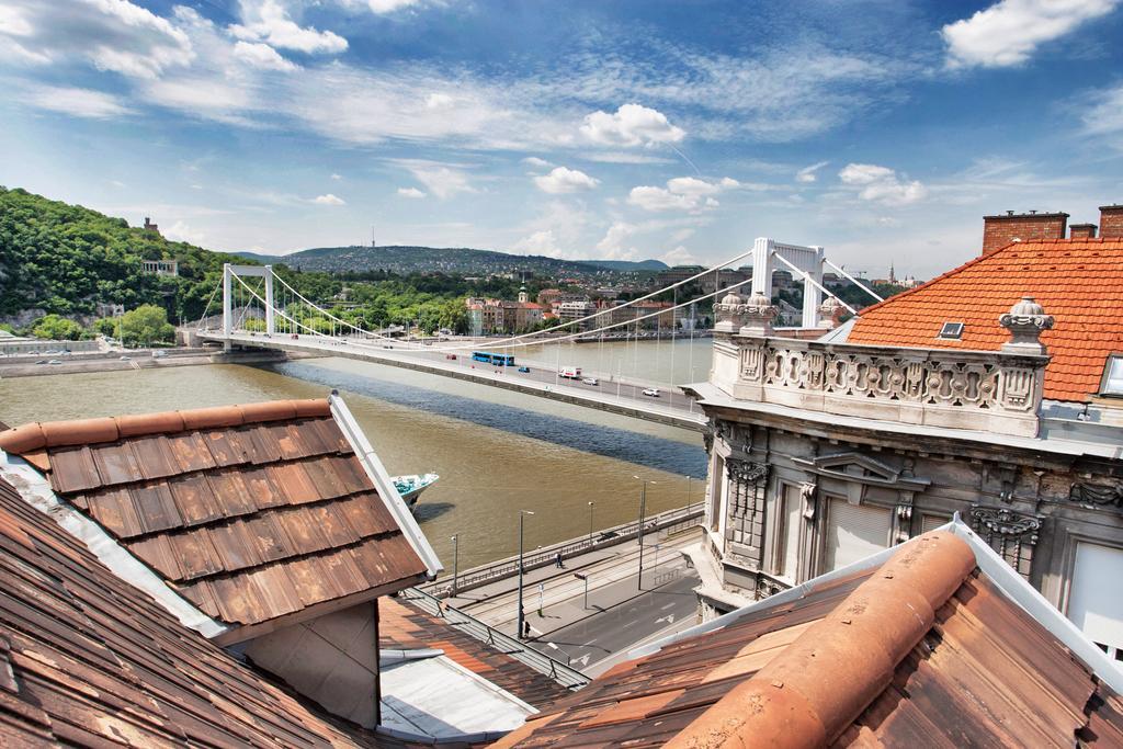 Riverside Flat With King Castle View Budapest Eksteriør billede